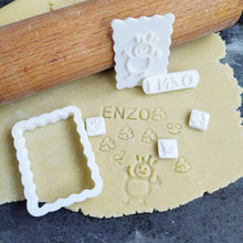 Charger l'image dans la galerie, Emporte pièce personnalisable - L'outil N°1 pour créer des biscuits originaux et mémorables - La Rayonnantes