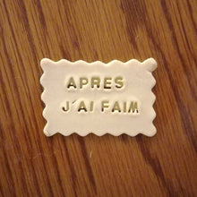 Charger l'image dans la galerie, Coffret de Biscuits Petit Beurre Personnalisés - Spéciale Déclaration d'Amour - Spécialités Nantaises - Recette Maison 🏡 - La Rayonnantes