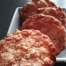 Charger l'image dans la galerie, Croquants aux Noisettes et Caramel à la Fleur de Sel - Le biscuit croustillant terriblement addictif - Spécialités Nantaises - Recette Maison 🏡 - La Rayonnantes