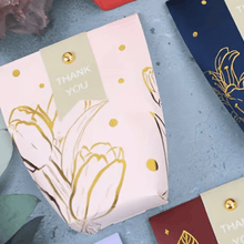 Charger l'image dans la galerie, Boite vert et or motif feuillage - La Rayonnantes
