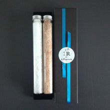 Charger l&#39;image dans la galerie, Coffret de Sel Blanc et Sel Noir - Sel de mer - Artisanat Culinaire Nantais - Recette Maison 🏡 - La Rayonnantes
