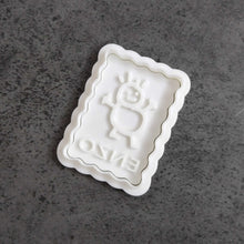 Charger l'image dans la galerie, Emporte pièce personnalisable - L'outil N°1 pour créer des biscuits originaux et mémorables - La Rayonnantes
